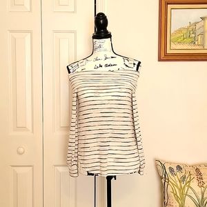 Lavender Fields Cold Shoulder top, Sz Sm